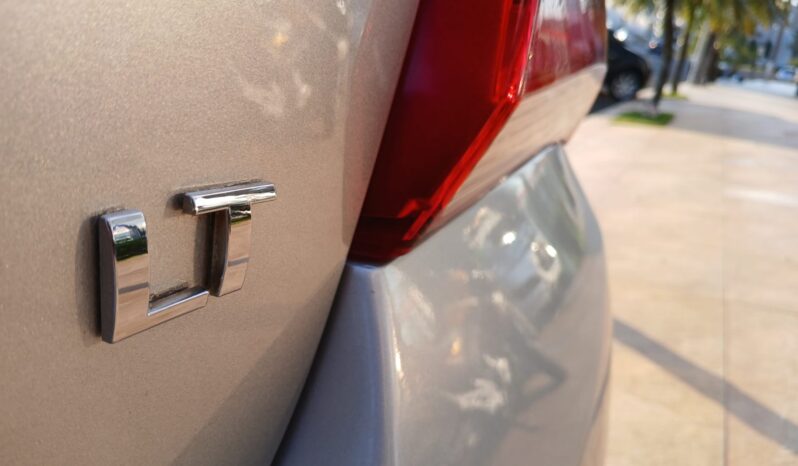 Onix Hatch LT 1.4 2019 Câmbio Manual!!! completo