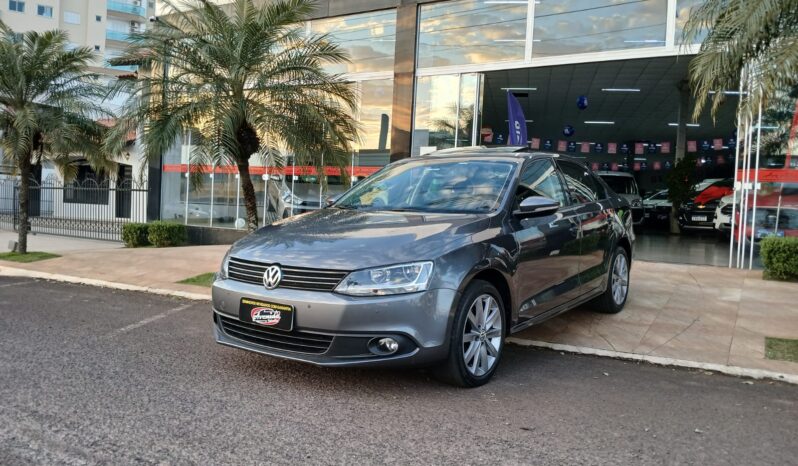 Jetta Confortline 2.0 Aut 2014 completo