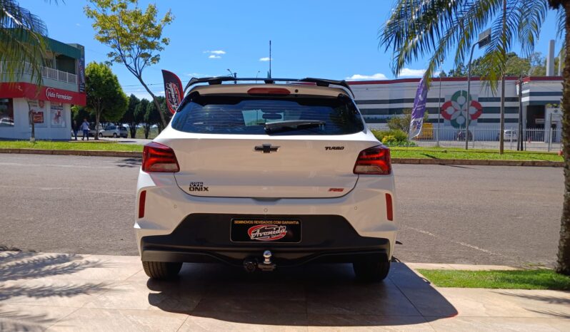 Onix Hatch RS 1.0 Turbo Aut 2023 completo