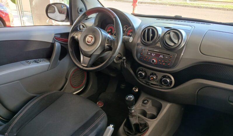 Fiat Palio Sporting 1.6 2015 completo