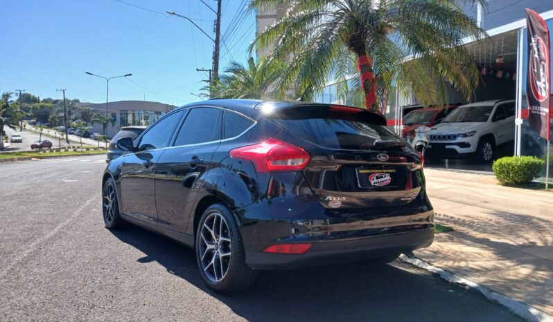 Focus Fastback Titaniun Plus 2.0 Aut 2016 completo