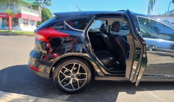 Focus Fastback Titaniun Plus 2.0 Aut 2016 completo