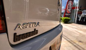 Astra Sedan 2.0 2004 completo