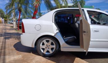 Astra Sedan 2.0 2004 completo