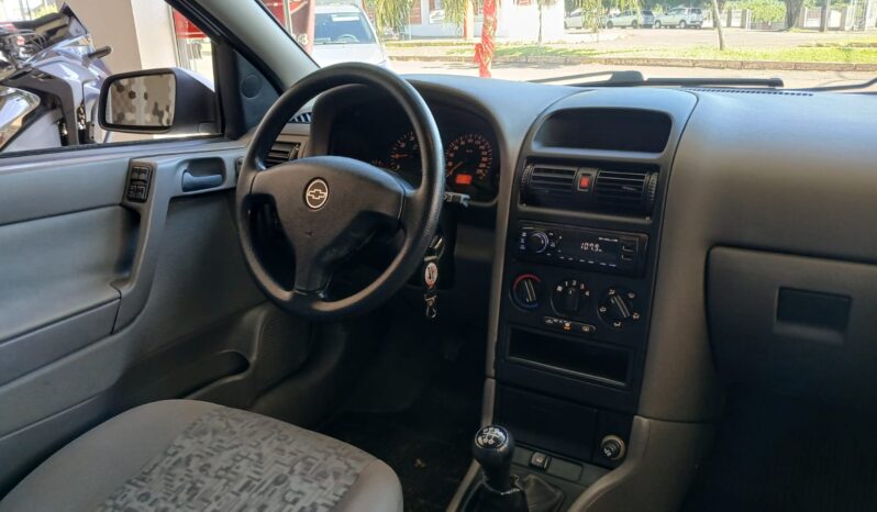 Astra Sedan 2.0 2004 completo