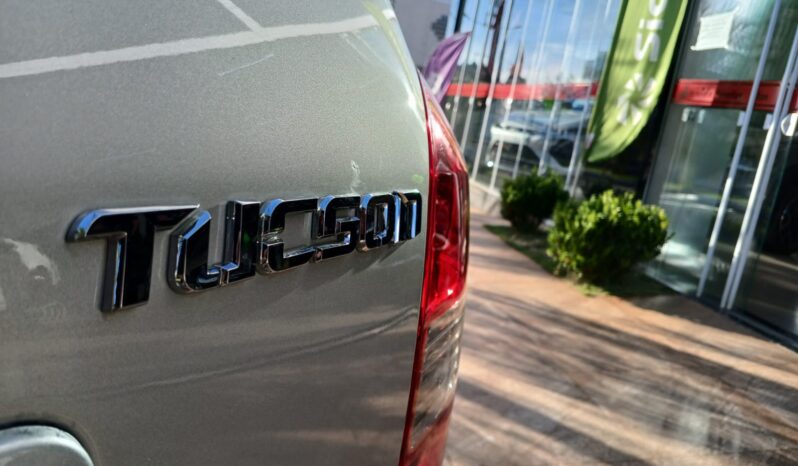 Hyundai Tucson 2.0 2010 Câmbio Manual completo