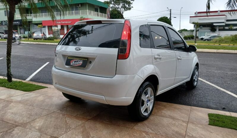 Fiesta Hatch Class 1.0 2012 Câmbio manual ### completo