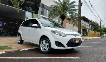 Fiesta Hatch Class 1.0 2012 Câmbio manual ### completo