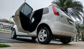 Fiesta Hatch Class 1.0 2012 Câmbio manual ### completo