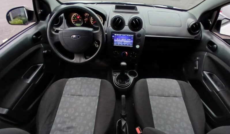 Fiesta Hatch Class 1.0 2012 Câmbio manual ### completo
