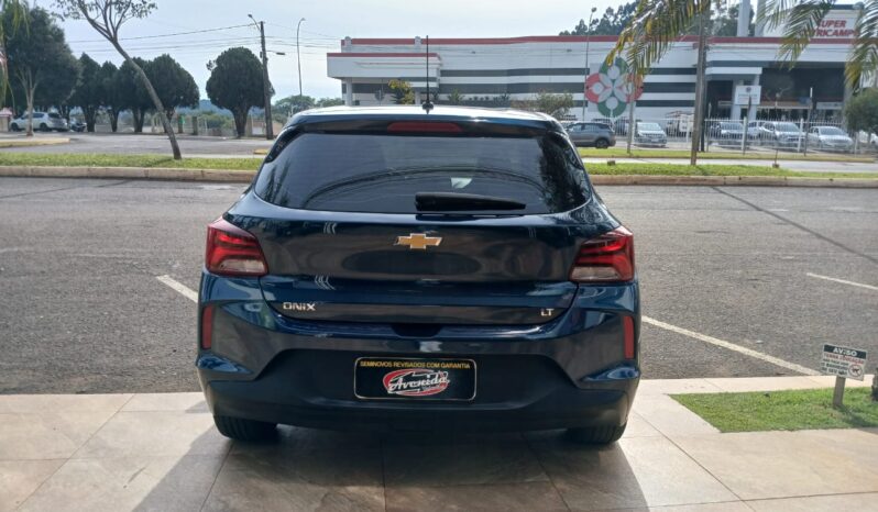Onix Hatch 1.0 2023 Câmbio manual completo