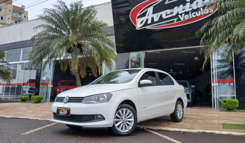 Voyage Confortline 1.6 2015 Câmbio automático ### completo