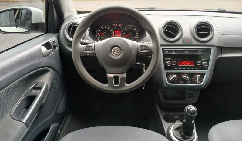 Voyage Confortline 1.6 2015 Câmbio automático ### completo