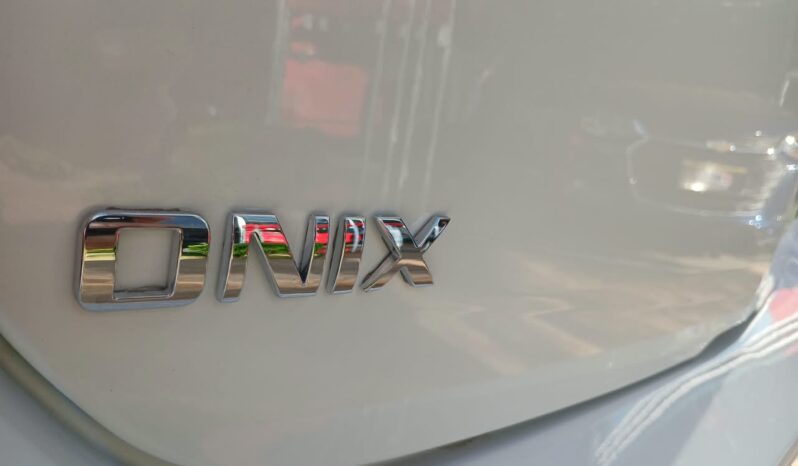 Onix Hatch Joy 1.0 2019 Câmbio manual ### completo
