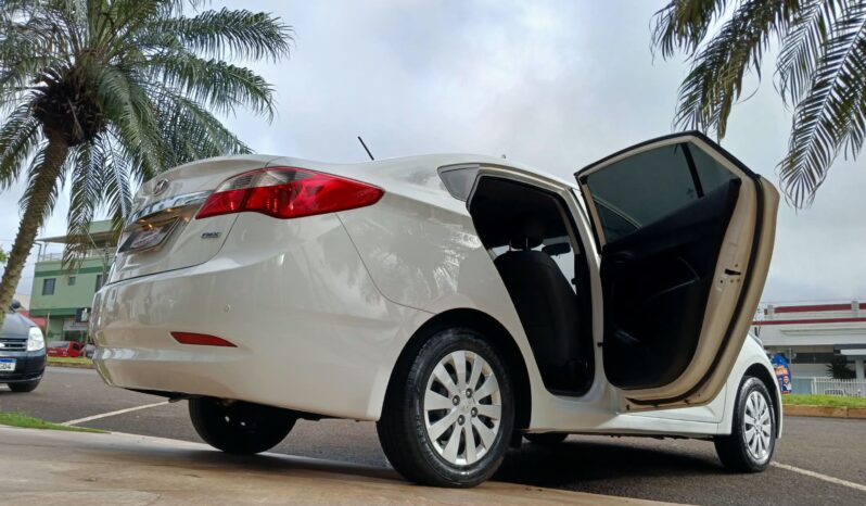 Hyundai HB20S Copa do Mundo 1.0 2015 ### completo