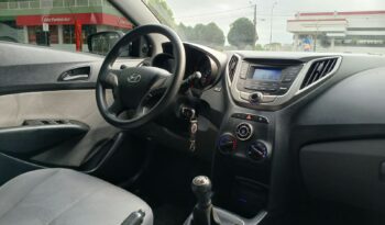 Hyundai HB20S Copa do Mundo 1.0 2015 ### completo
