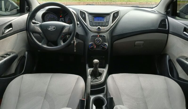 Hyundai HB20S Copa do Mundo 1.0 2015 ### completo