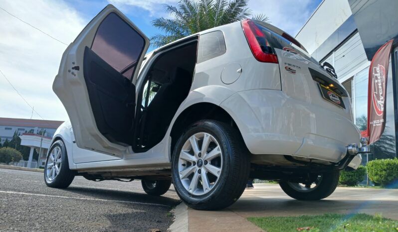 Fiesta Hatch 1.6 2011 Câmbio manual completo