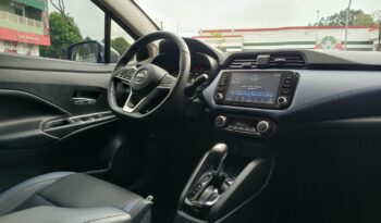 Nissan Versa Exclusive 1.6 Flex Aut 2025 completo
