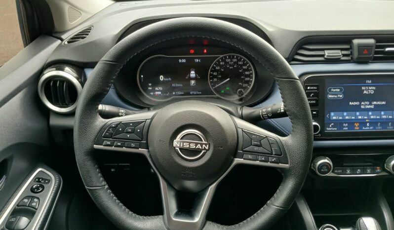 Nissan Versa Exclusive 1.6 Flex Aut 2025 completo